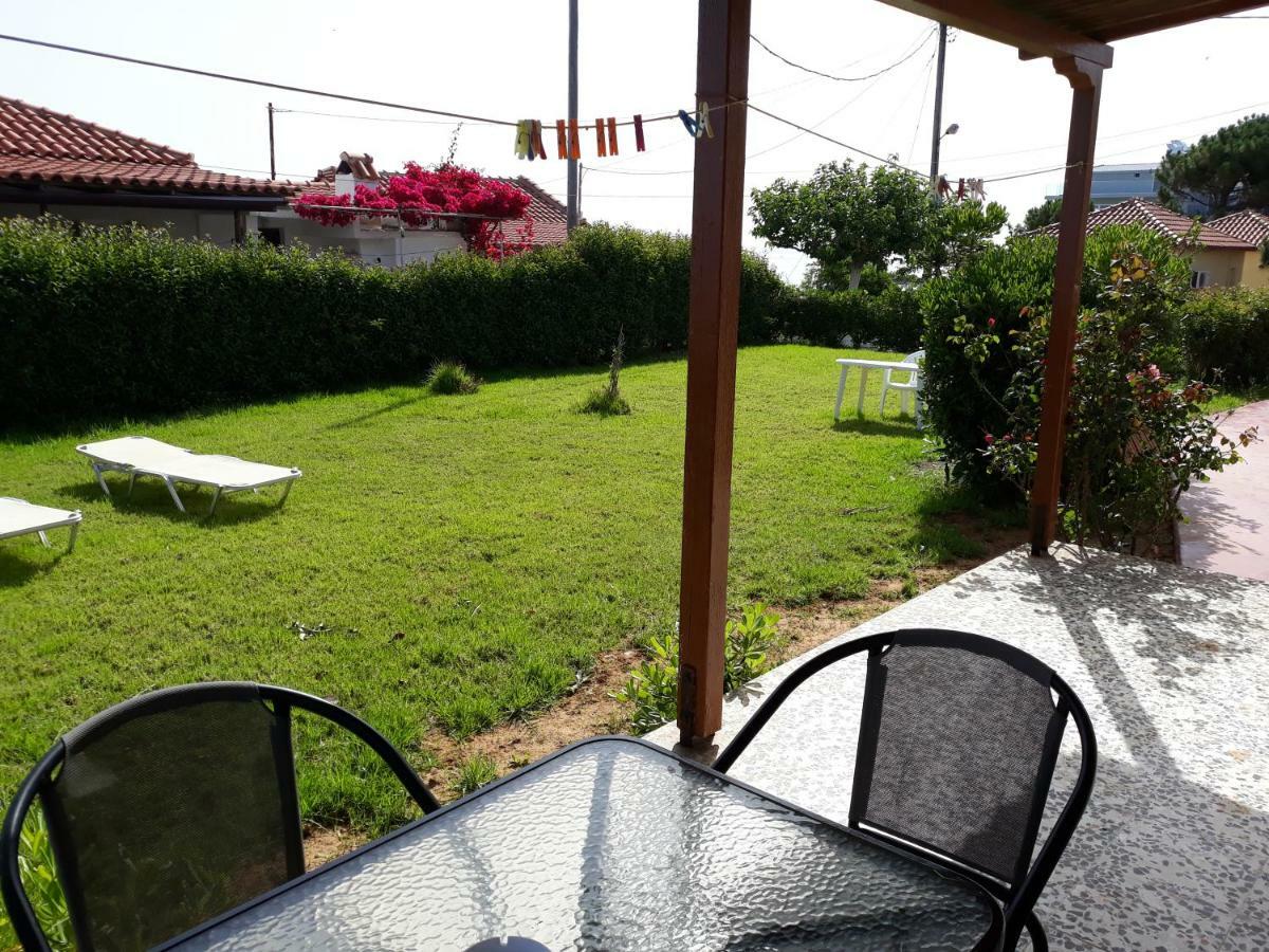 Beach Bungalows Kypseli Екстер'єр фото